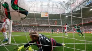 Луис Енрике: Не взимаме вратарите си, защото са високи и красиви блондини, а защото...