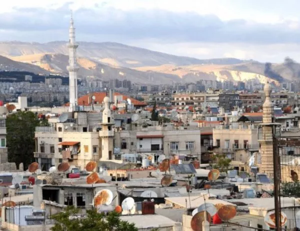 Въоръжената опозиция напусна още един район на Дамаск