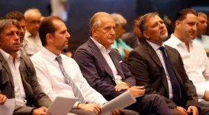 {{ otherArticle[0].article.title }}