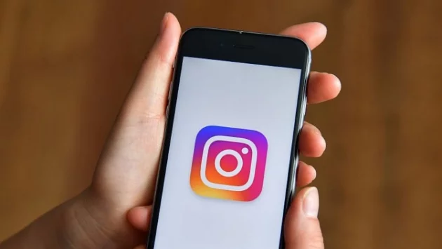 Дъщерята на Глория разказа как са ѝ откраднали профила в Instagram