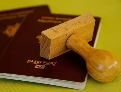 Руснаци купуват крадени украински паспорти, за да стигнат до Европа (СНИМКА)