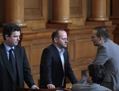 Кънев: Дългата ваканция е политическо безумие, Борисов да извика депутатите на работа