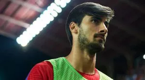 {{ otherArticle[0].article.title }}