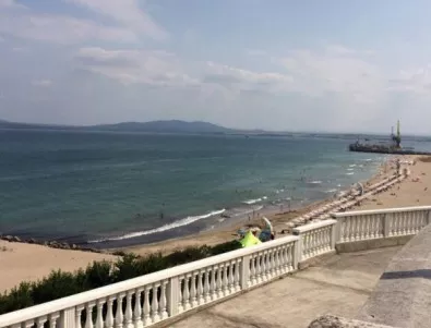 Решено - няма да има обособени нудистки плажове за мъже и жени в Бургас