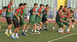 Хубчев сменя не само изпълнителите, но и схемата срещу Швеция 