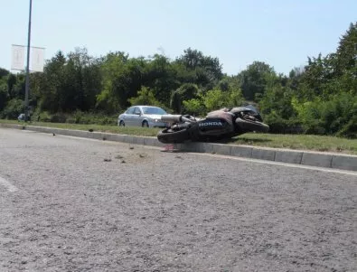Македонски ТИР уби моторист край Пловдив