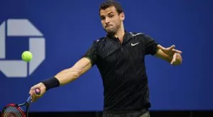 Гришо храни лемур в райското кътче (ВИДЕО)