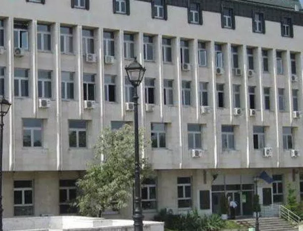 Община Асеновград обяви поръчка за почистване на стойност петцифрена сума