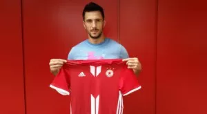 {{ otherArticle[0].article.title }}