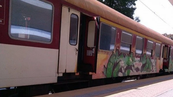 От БДЖ отрекоха информация за запалване на пътнически влак