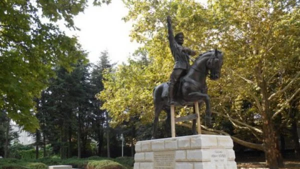 Не памет, атракциони трябват