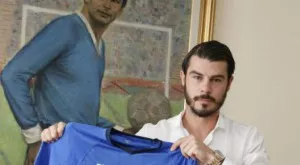 {{ otherArticle[0].article.title }}