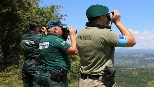 Допълнително 800 гръцки гранични полицаи ще следят за бежанци