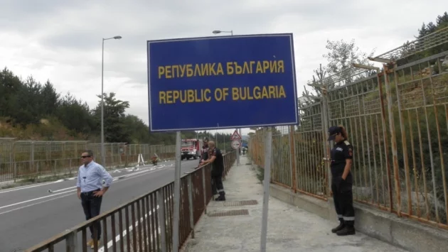 Гърция затвори за туристи общо три от петте гранични пункта с България