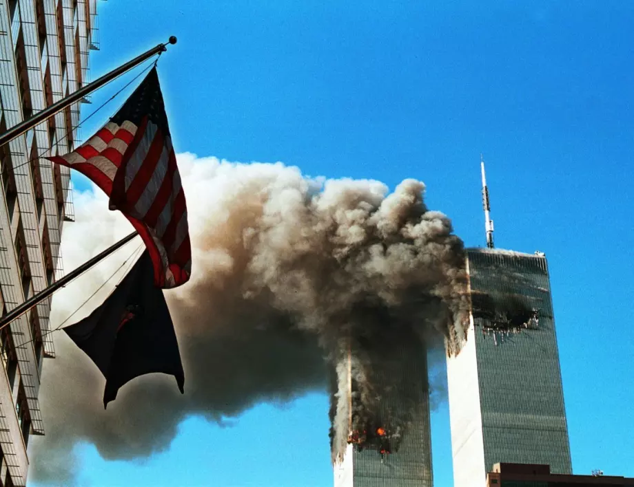 "Ал Кайда" разкрива в книга подготовката за атентатите на 11 септември