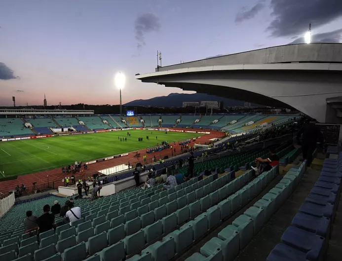 Българите тотално отписаха футбола на живо
