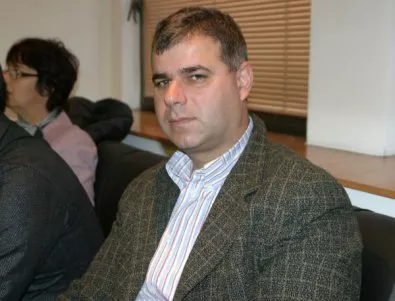 Неофициално - кметът на Перущица е арестуван за договори отпреди две години