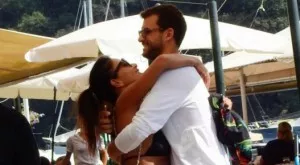 {{ otherArticle[0].article.title }}