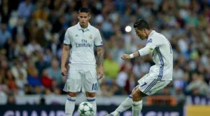 Кристиано Роналдо продължава да "троши" рекорди