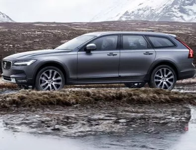 Volvo показа приключенското си комби