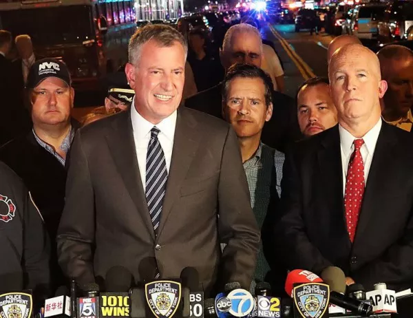 Кметът на Ню Йорк осъди "терористичните усилия" на хората, оставили бомбите