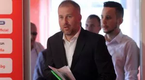 {{ otherArticle[0].article.title }}