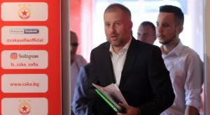 {{ otherArticle[0].article.title }}