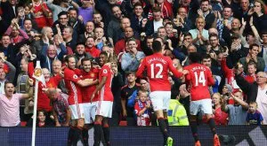 Юнайтед значително изостава от Челси и Ливърпул, заяви Невил