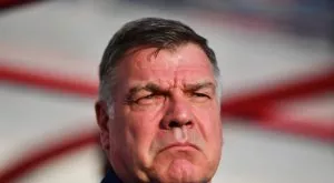 Невероятен скандал в Англия, уличиха Алърдайс в корупция (ВИДЕО)