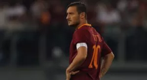 Важна среща в Рома, Тоти се завръща