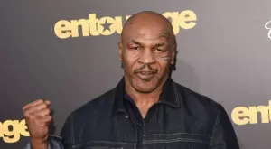 ВИДЕО: Майк Тайсън изяде "ухото" на следващия си опонент Рой Джоунс