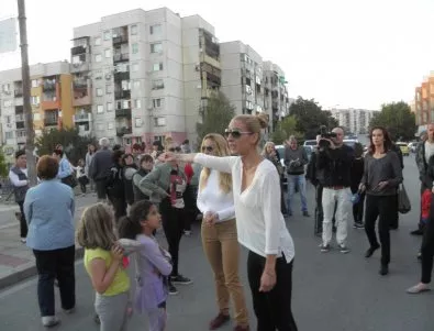 В Благоевград поискаха оставката на кмета заради строеж до детска площадка