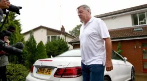 Участваш в схеми - Англия те позлатява, вижте обезщетението на Сам Алърдайс