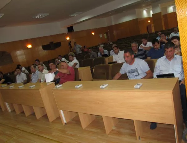 Общински съветници от Асеновград на обучение в Русе, с пътуване до Букурещ
