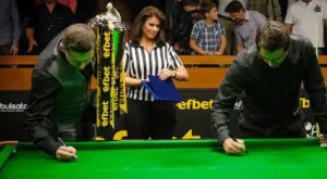 Селби надви Ракетата в прекрасен шоу мач пред хиляда души в "Универсиада"