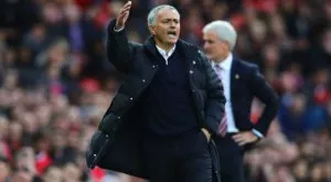 Юнайтед заделя 45 млн. за двама защитници