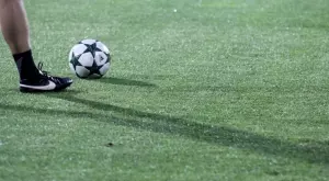 Как да изберете най-добрите футболни екипи и футболни топки