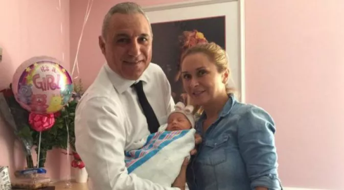 Внучката на Стоичков кръстена с четири имена, носи фамилията на дядо си