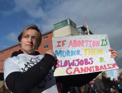 В Париж и Брюксел подкрепиха правото на аборт