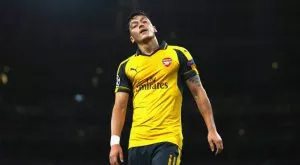 Двете условия, които Йозил има, за да остане в Арсенал