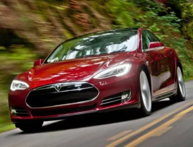 Германски министър предизвика скандал, като си купи Tesla Model S