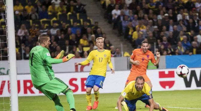 Швеция подготвя промяна в състава за мача с България