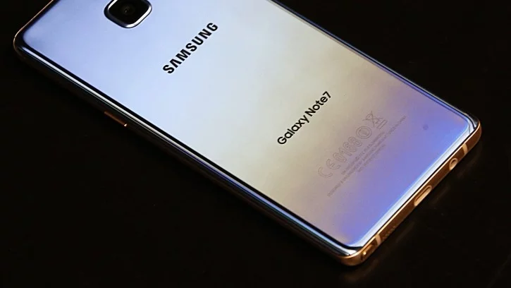 Забранено е да летите в самолет с Galaxy Note 7