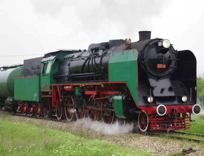 Атракционен влак с парен локомотив ще пътува по жп линията Варна – Русе  на 22 октомври