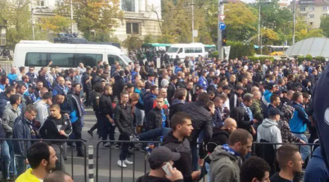 Полицията забрани шествието само на "сини" фенове, Левски с важно уточнение за билетите