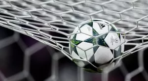 Крадец обра футболист, но си забрави телефона в дома му