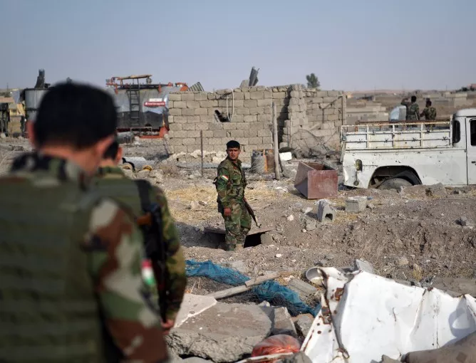 "Ислямска държава" разчита на местните дрязги, за да забави офанзивата в Мосул
