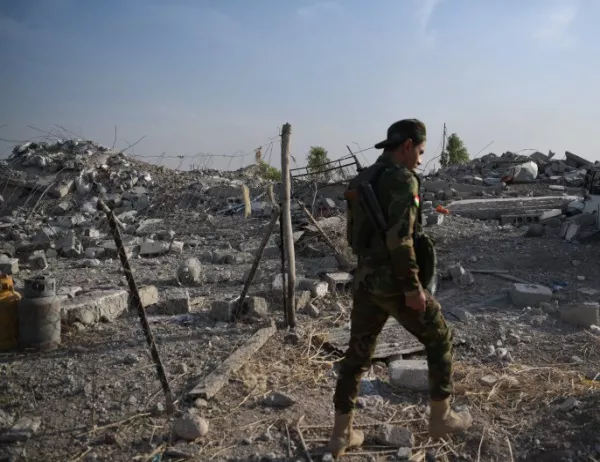 Сирийската армия си върна контрола върху нефтено находище край Деир Езор