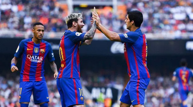 Барселона и Суарес се разбраха за нов договор