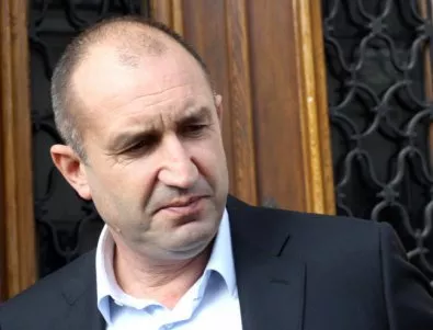 Радев: Плевнелиев се отказа от конституционните си задължения